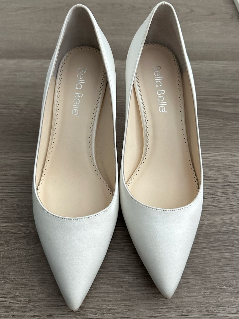 Bella Belle Diana Women's Pointed Toe Flats in Off-White